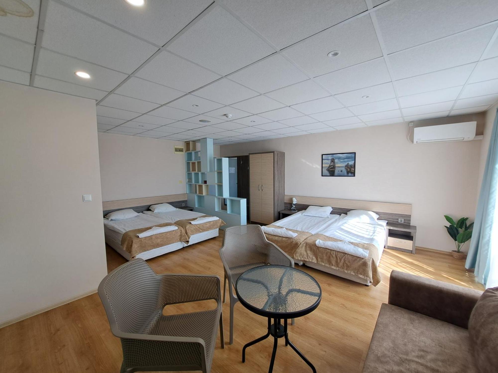 Hotel City Hotel 2*