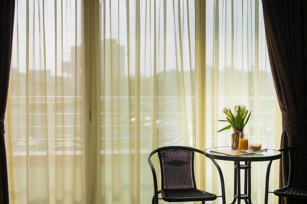 City Hotel 2*